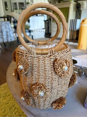 Straw Pom-Pom Pearl Accent Bucket Bag - Natural- adorable 8”x7”